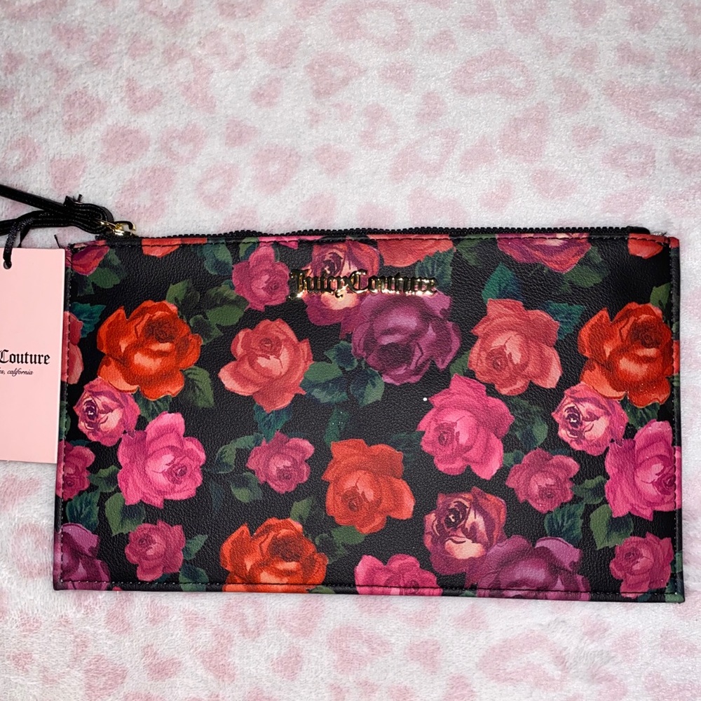 NWT Juicy Couture Wristlet💕